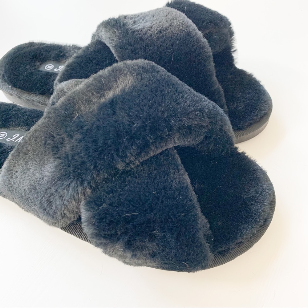 J. Mark Black Fluffy Slippers Mellow-04 - Picture 7 of 8